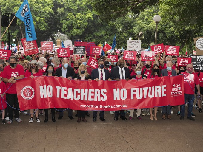 NSW Teachers Strike with a banner that reads 'No Teachers No Future'