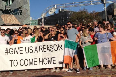 Irish Nurses in Melbourne show support for Irish Nurses striking 30-1-19